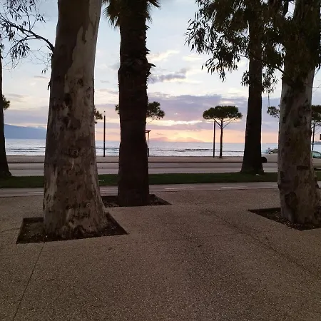 Apartament With Terrace - Waterfront