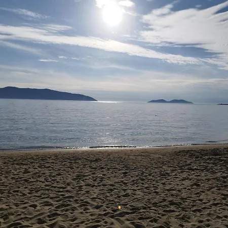 With Terrace - Waterfront Apartament *